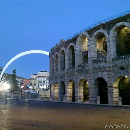 Escalus Luxury Guest house 4*