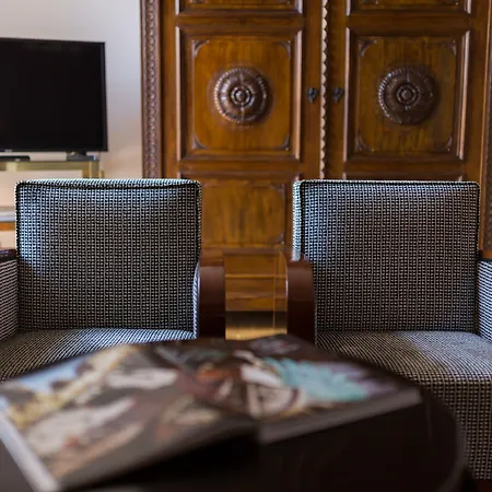 Escalus Luxury 4*
