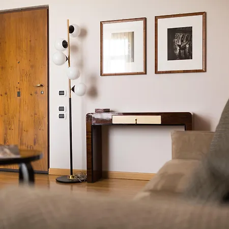 에스칼루스 럭셔리 스위트