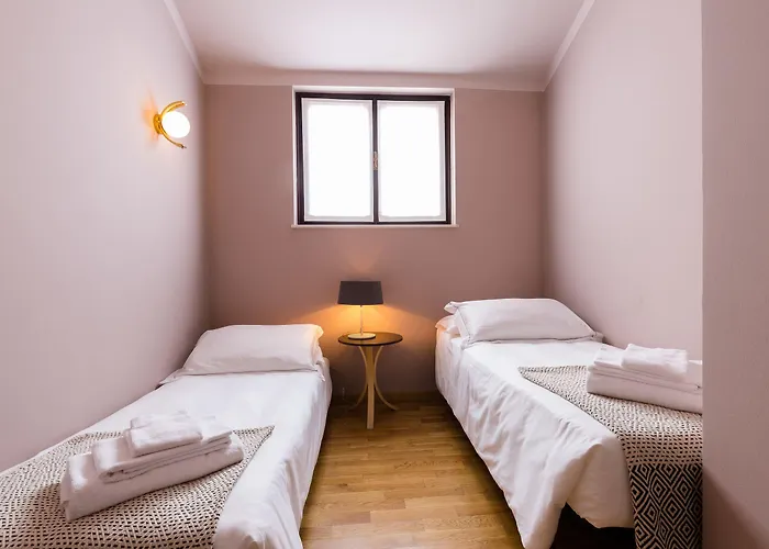 Escalus Luxury