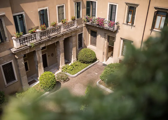 Guest house Escalus Luxury 4*