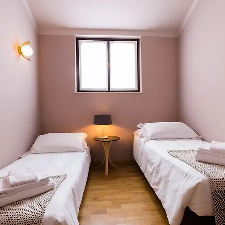 Escalus Luxury