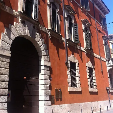 Escalus Luxury 4* Vérone
