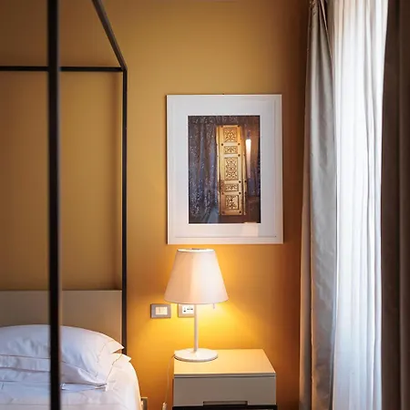 Escalus Luxury