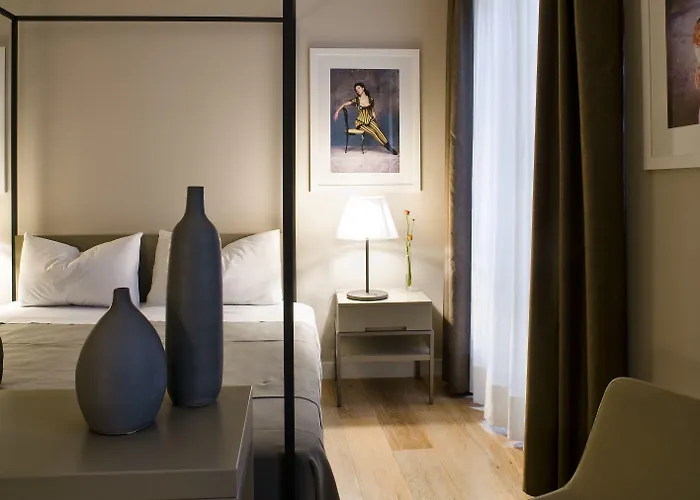 Escalus Luxury 4*