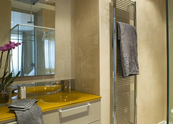 Escalus Luxury